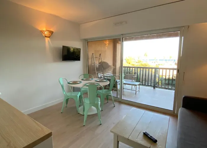 Lägenhet Golfe De Saint-tropez Sea View Air Conditioned Navy House *