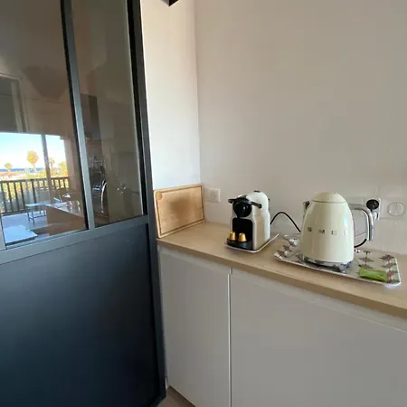 Апартаменты Golfe De Saint-tropez Sea View Air Conditioned Navy House *